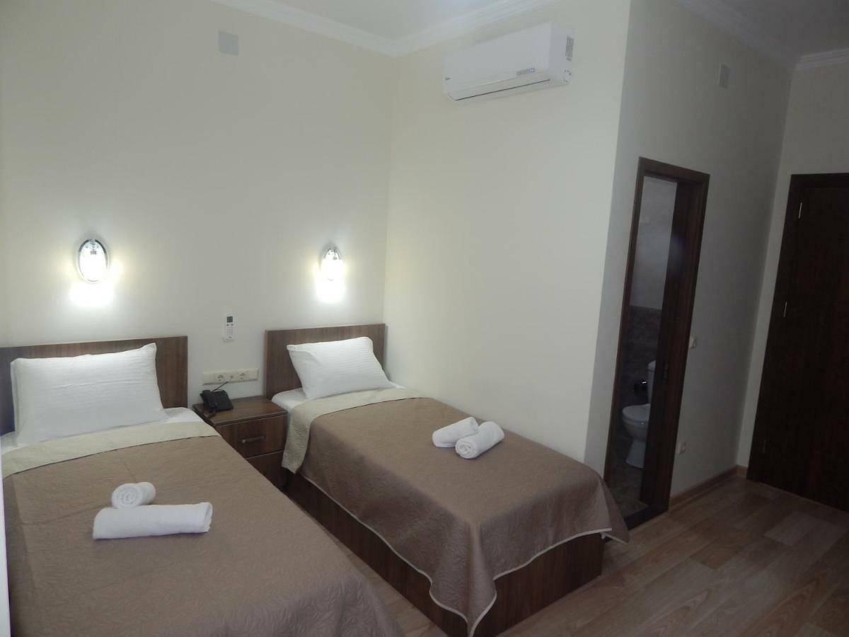 Hotel Belugo Batumi Exterior photo