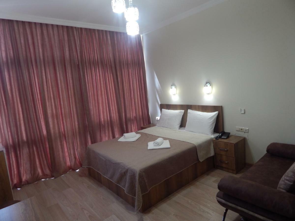 Hotel Belugo Batumi Exterior photo