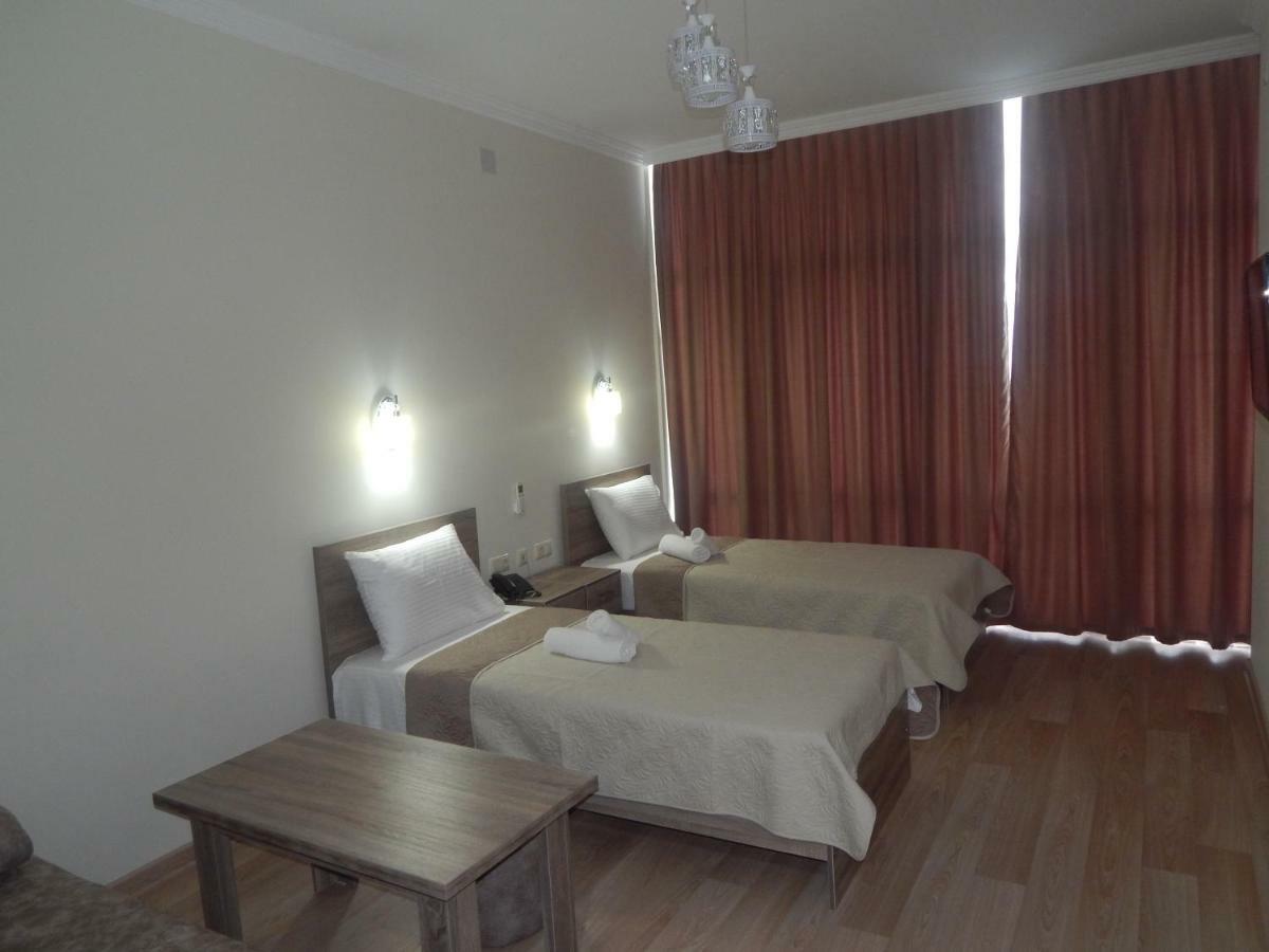 Hotel Belugo Batumi Exterior photo