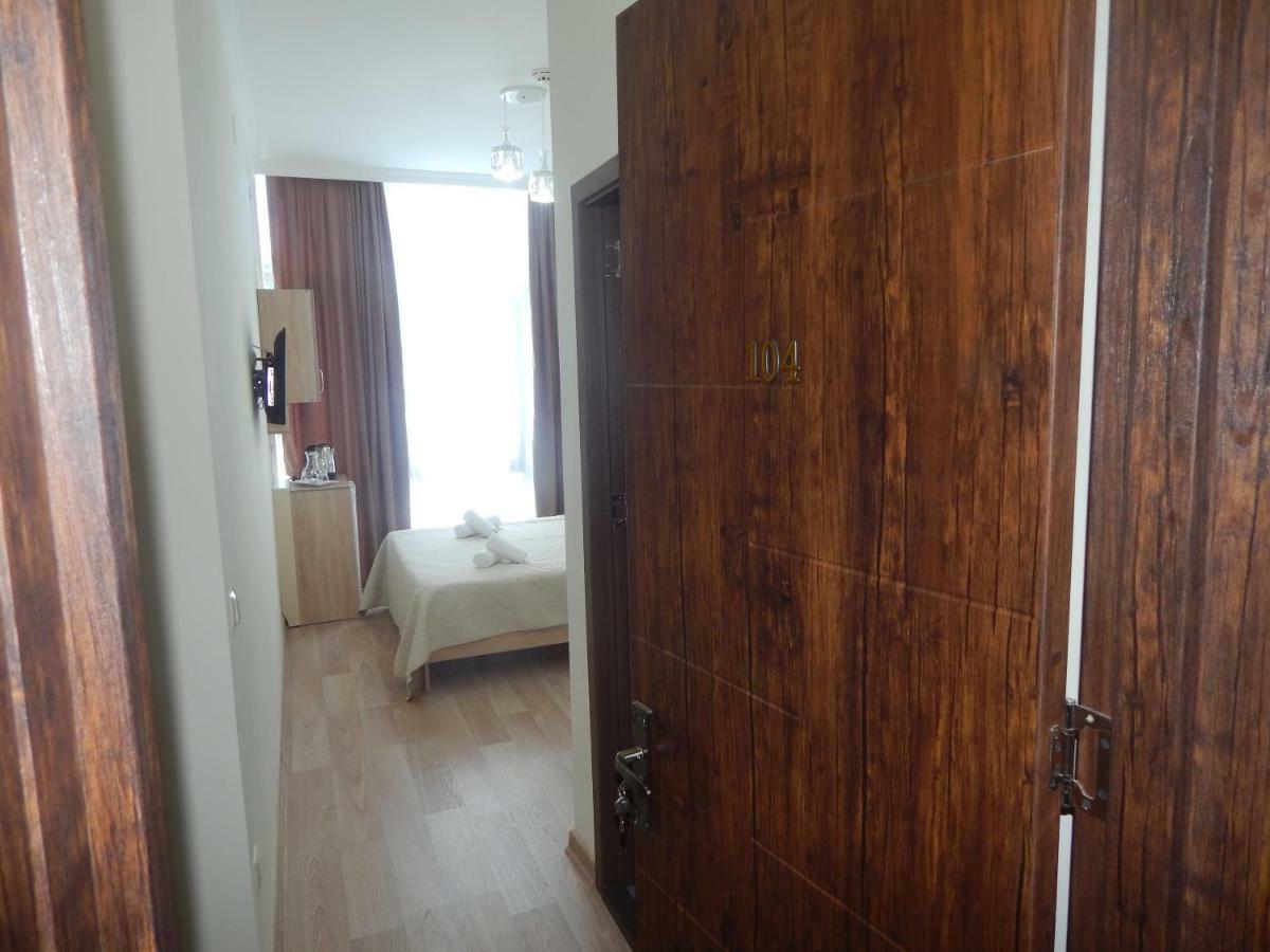 Hotel Belugo Batumi Exterior photo