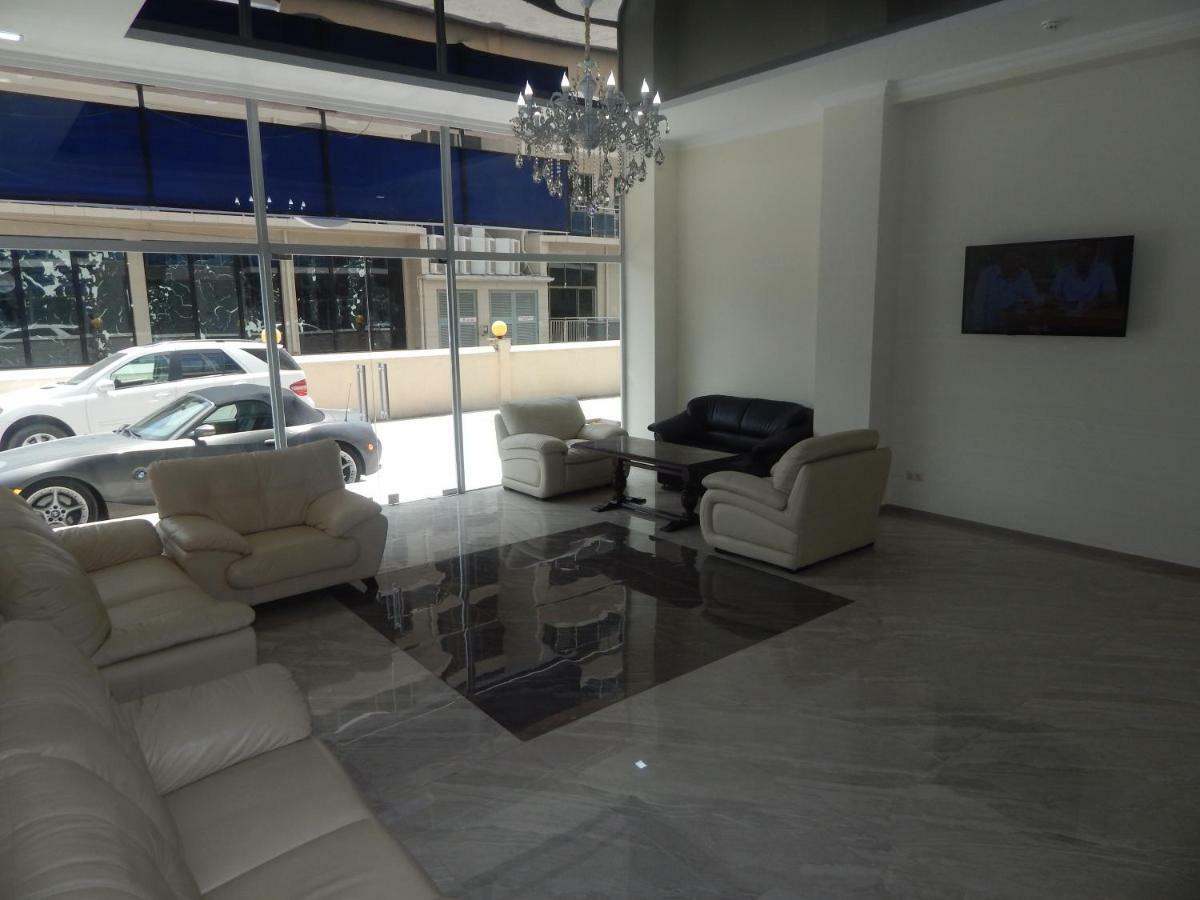 Hotel Belugo Batumi Exterior photo