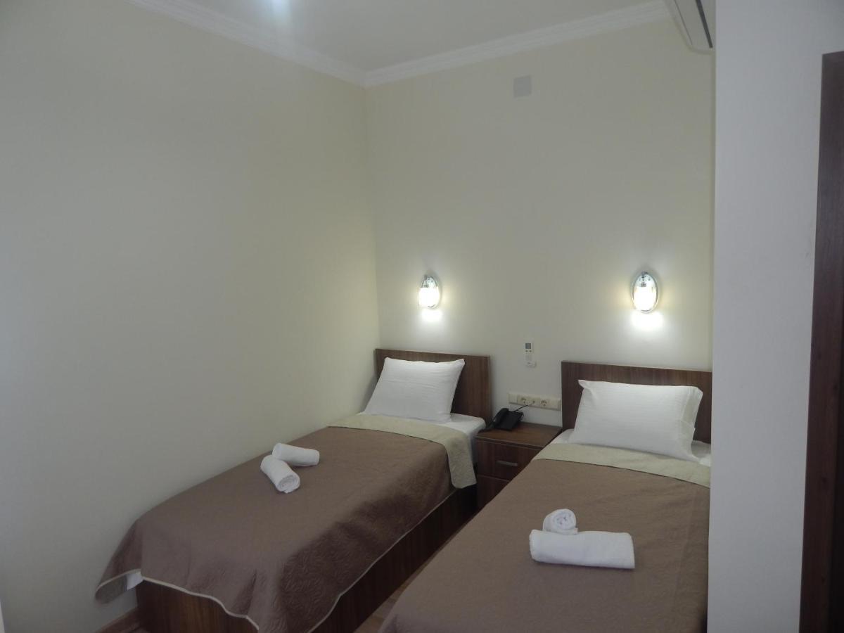 Hotel Belugo Batumi Exterior photo